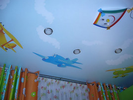 Натяжной потолок в детской стоимость от производителя Ремонтофф. Натяжные потолки в Томске под ключ.