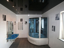 Натяжной потолок в ванной стоимость от производителя Ремонтофф. Натяжные потолки в Томске под ключ.